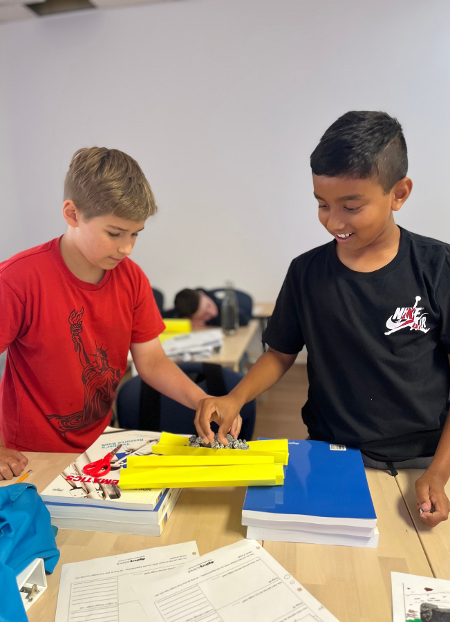 https://lightwelllearning.ca/wp-content/uploads/2022/12/Students-camps.png