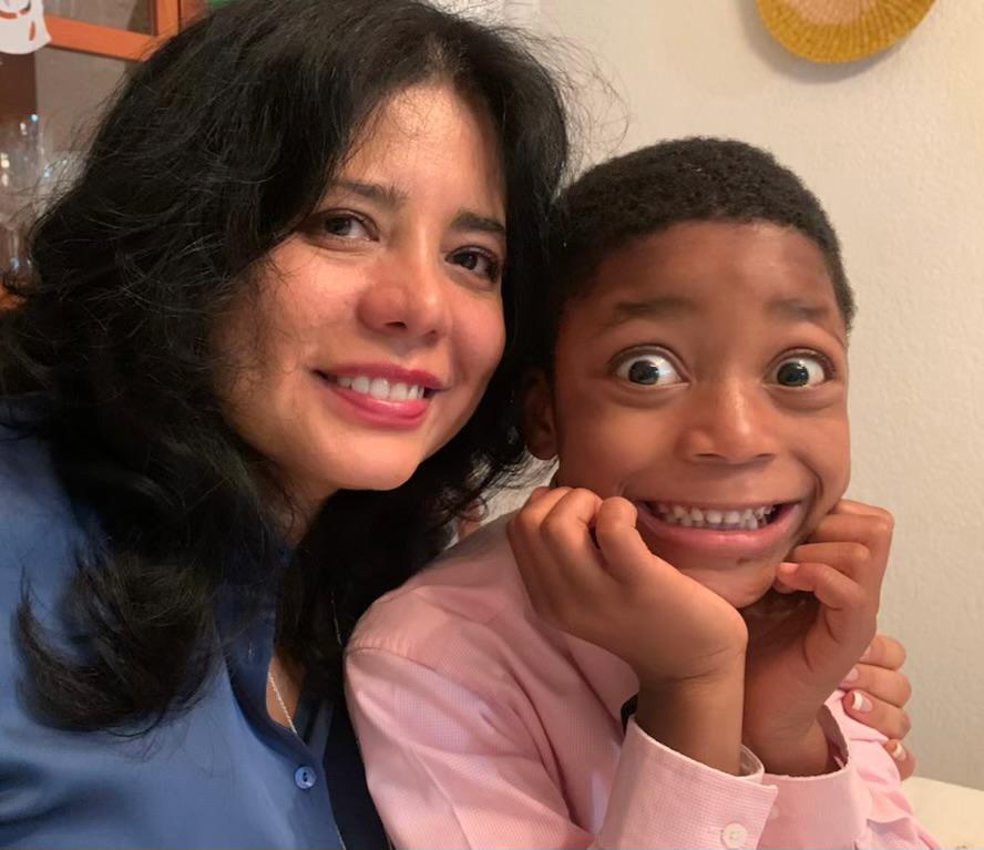 https://lightwelllearning.ca/wp-content/uploads/2023/11/Laura-and-Jojo.jpeg