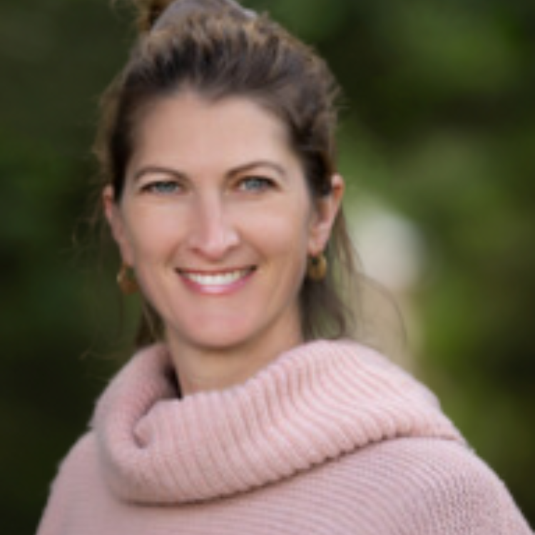 https://lightwelllearning.ca/wp-content/uploads/2024/07/Nina-T.-2.png